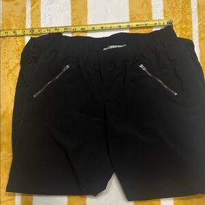 Athleta women’s lightweight Black Athletic joggers